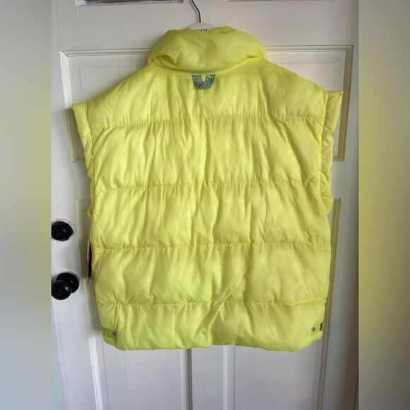 NWT free people movement in a bubble puffer vest neon yellow sour citrus - Picture 4 of 8